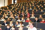 Knapp 700 Jungen und Mädchen verfolgten die vier Vorlesungen.