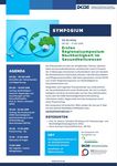 Flyer mit Orts- und Zeitangaben für eine Symposium mit grafischen Elementen in blau