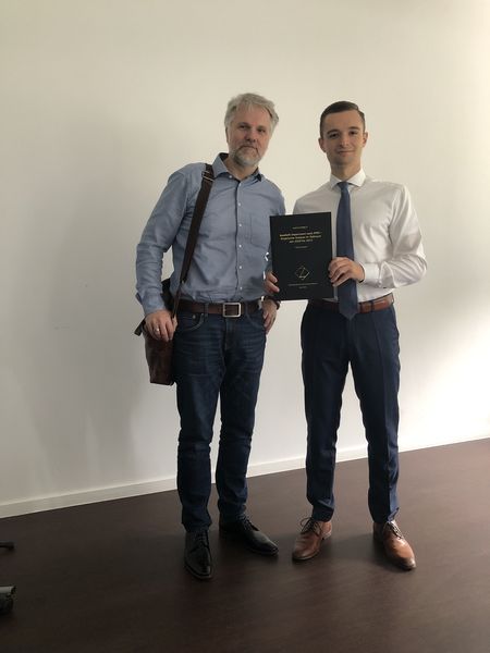 Foto: Professor Labrenz und Tom Karger (v.l.n.r.)