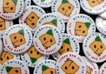Foto von Buttons der Kinderuni