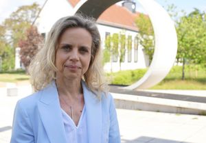 Porträtfoto: Sekretariat des Kanzlers, Frau Dipl.-Kauffr. (FH) Katja Kertscher (Quelle: WHZ/Vogelsang)