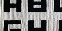 Foto: Textilmuster mit dem Thema: Schrift und Textil – Realisierung in der Gobelintechnik