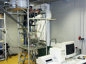 Foto: Raum 226 Thermodynamik. Versuchsanordnung.