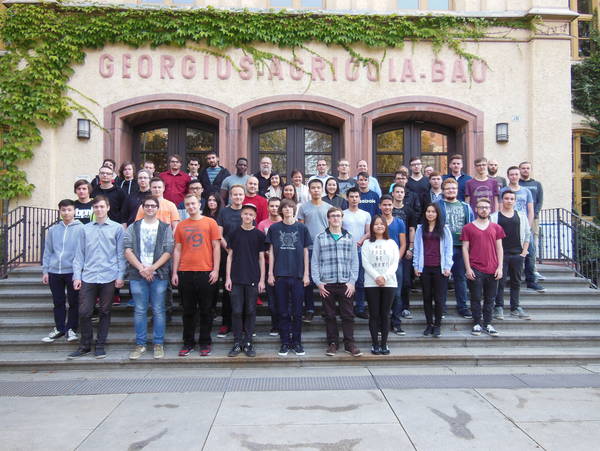 Gruppenfoto: Studenten des Jahrgangs 2016