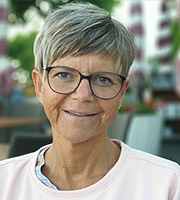 Porträtfoto: Qualitäts- und Prozessmanagement, Frau Dipl.-Wirtsch.-Ing. (FH) Ulrike Lemberg.
