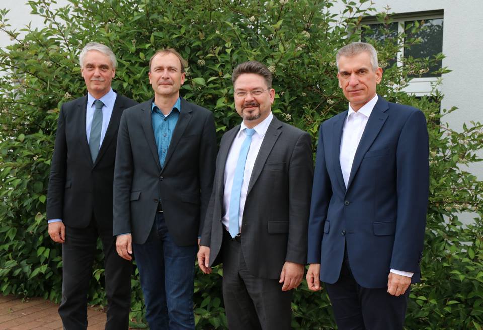 Foto: Grupenbild der vier Professoren des neuen Dekanat Wirtschaftswissenschaften.