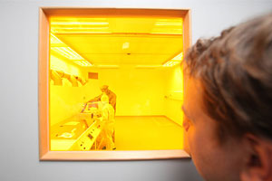 Blick ins Nanolab der WHZ.