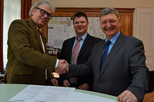 Unterzeichnung des Kooperationsvertrages mit der HTL Mödling.