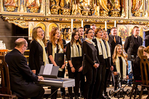 Der Hochschulchor der WHZ bei der Immatrikulationsfeier im Zwickauer Dom.