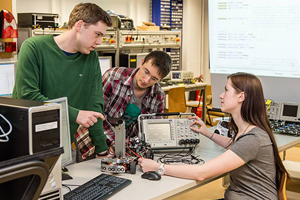 Studierende der Elektrotechnik