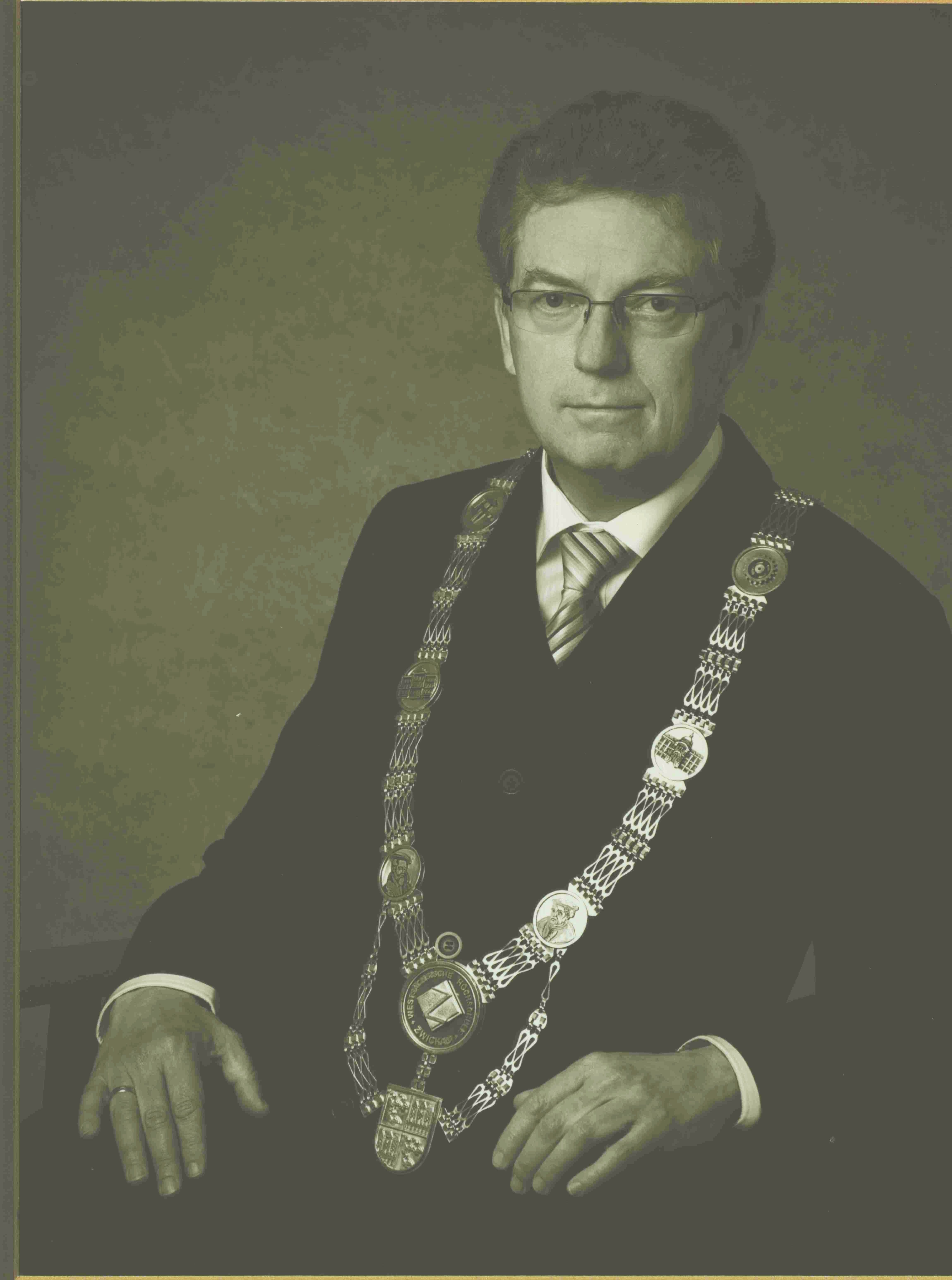 Foto: Profilbild von Rektor Fellenberg mit Rektorkette.